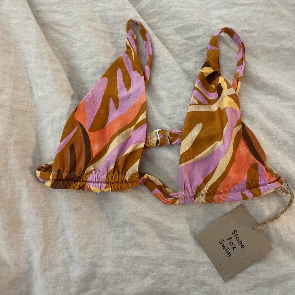 NWT STONE FOX SWIM TOP SIZE L